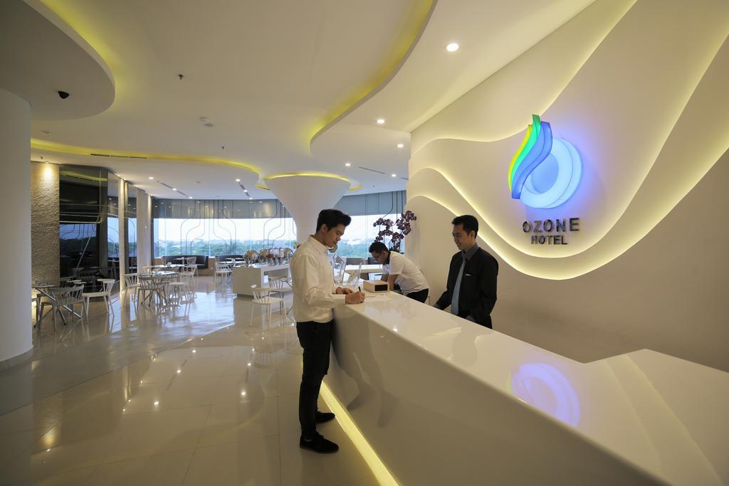 Ozone Hotel Pantai Indah Kapuk Jakarta Exterior photo