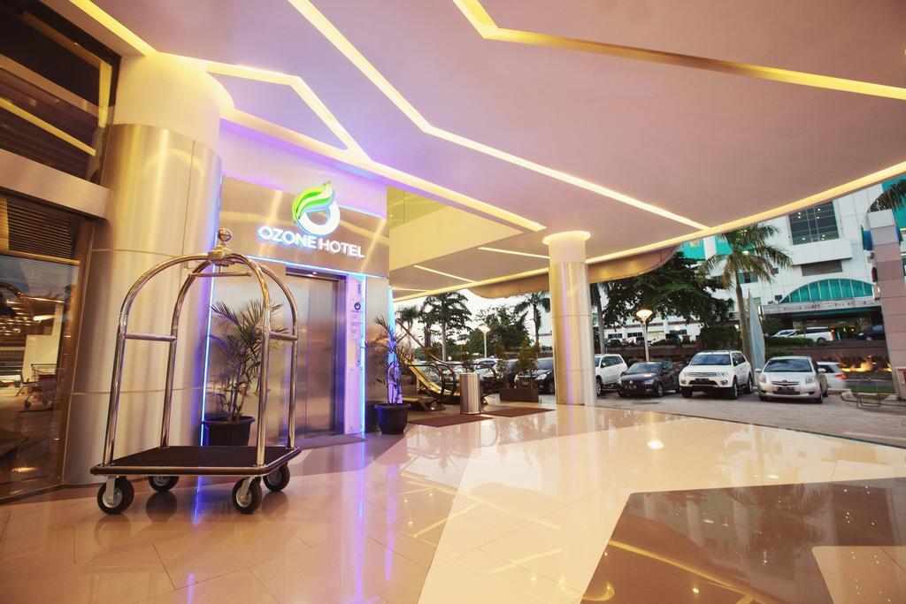 Ozone Hotel Pantai Indah Kapuk Jakarta Exterior photo